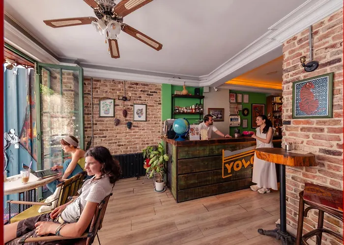 YOLO Hostel Istanbul